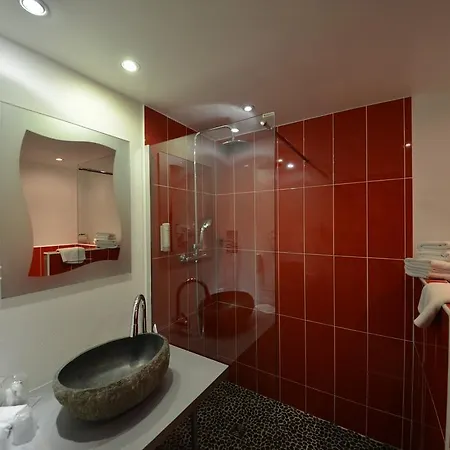 Bomotel Montluçon