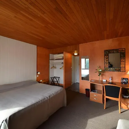 Bomotel