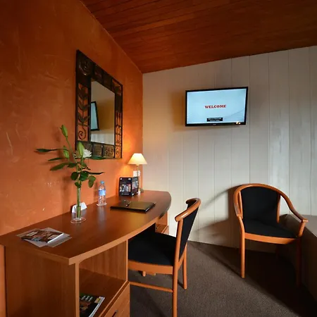 Bomotel