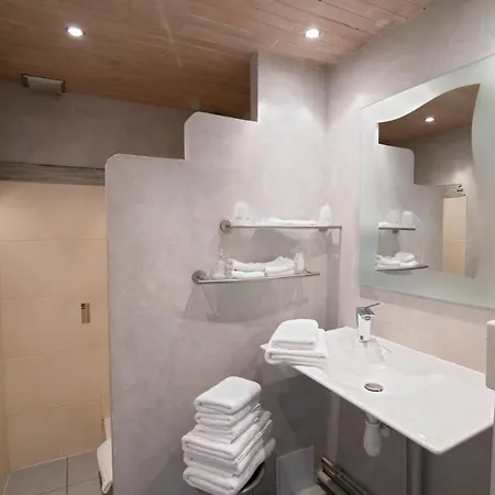 Arcantis Bomotel Hotel Desertines (Allier)